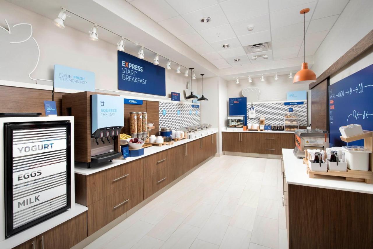 Holiday Inn Express Holly Springs - Raleigh Area By Ihg Buitenkant foto