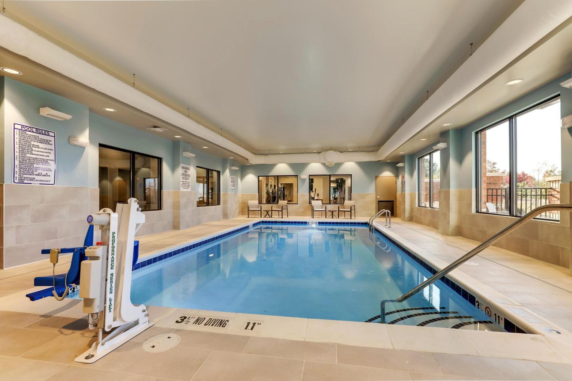 Holiday Inn Express Holly Springs - Raleigh Area By Ihg Buitenkant foto