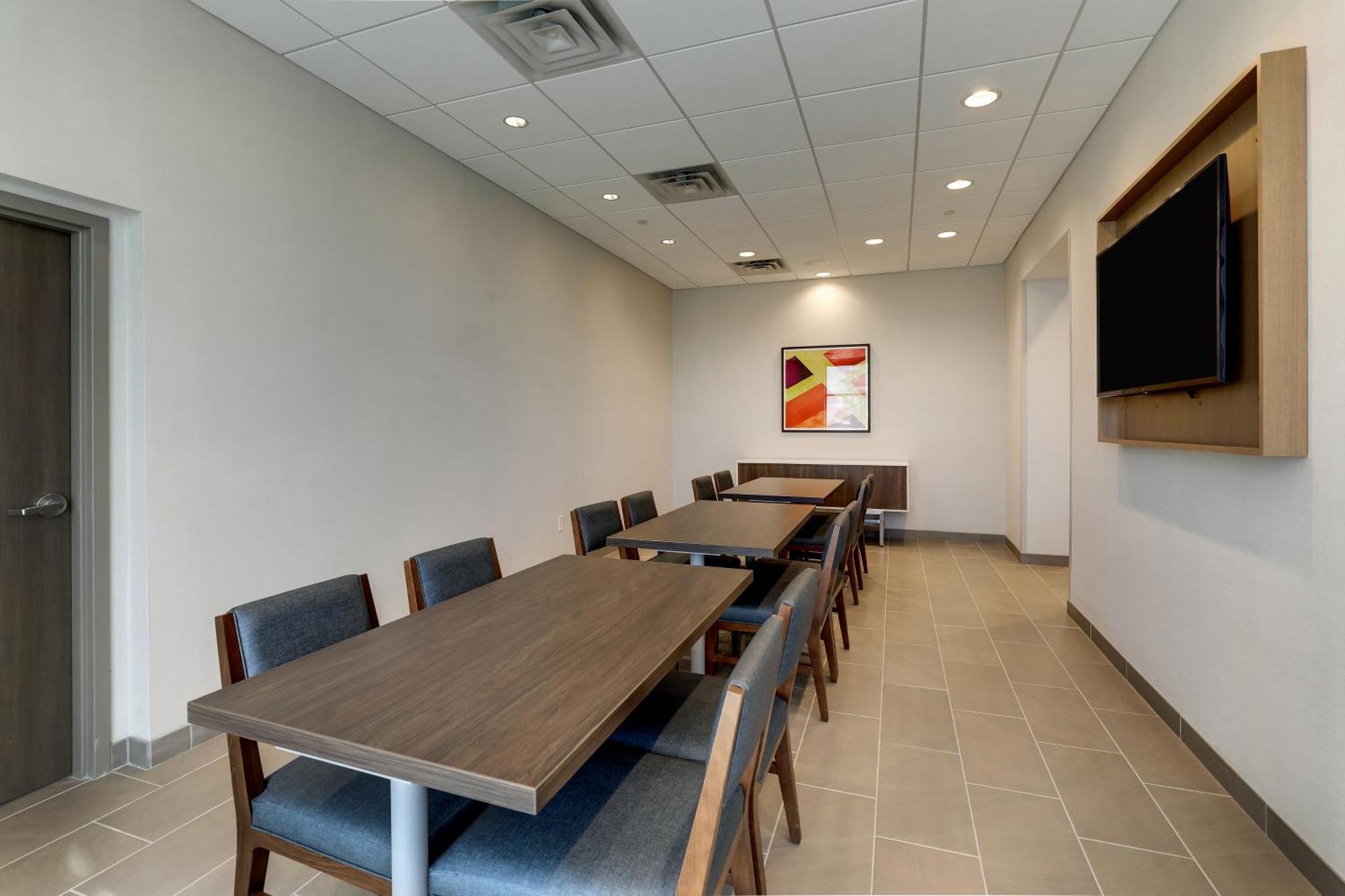 Holiday Inn Express Holly Springs - Raleigh Area By Ihg Buitenkant foto