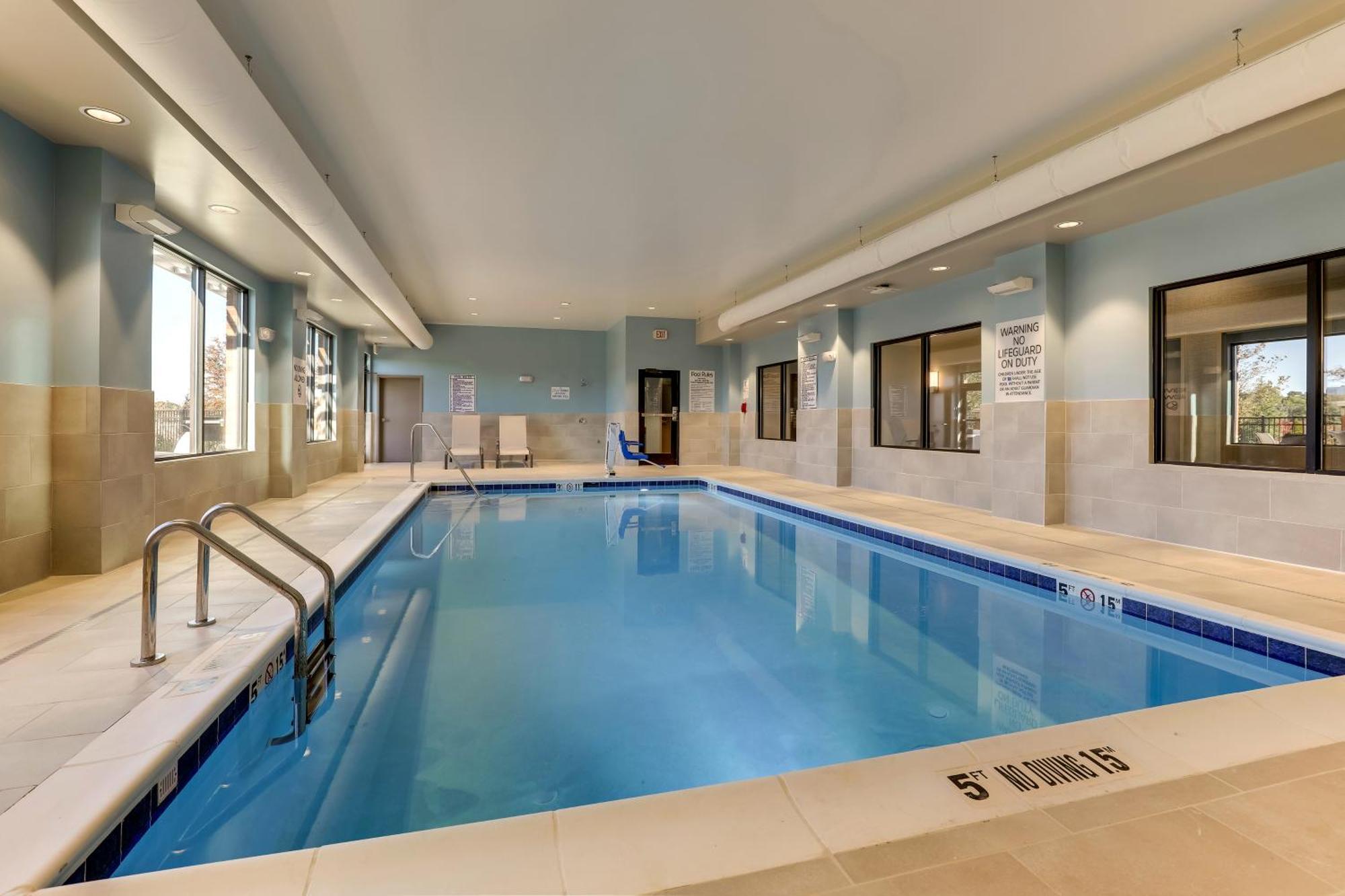 Holiday Inn Express Holly Springs - Raleigh Area By Ihg Buitenkant foto