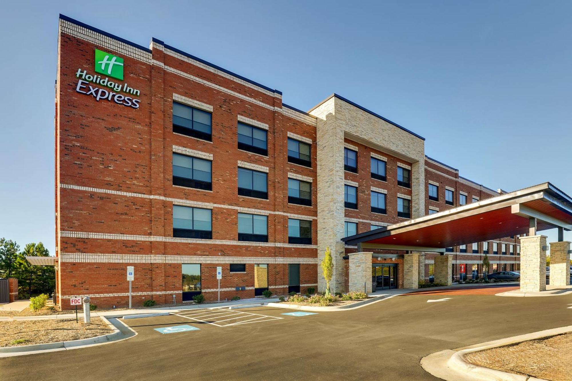 Holiday Inn Express Holly Springs - Raleigh Area By Ihg Buitenkant foto
