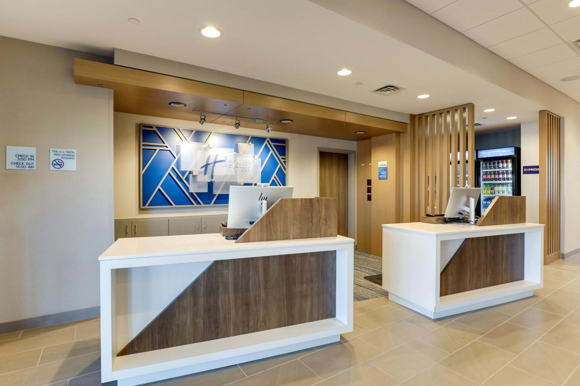 Holiday Inn Express Holly Springs - Raleigh Area By Ihg Buitenkant foto