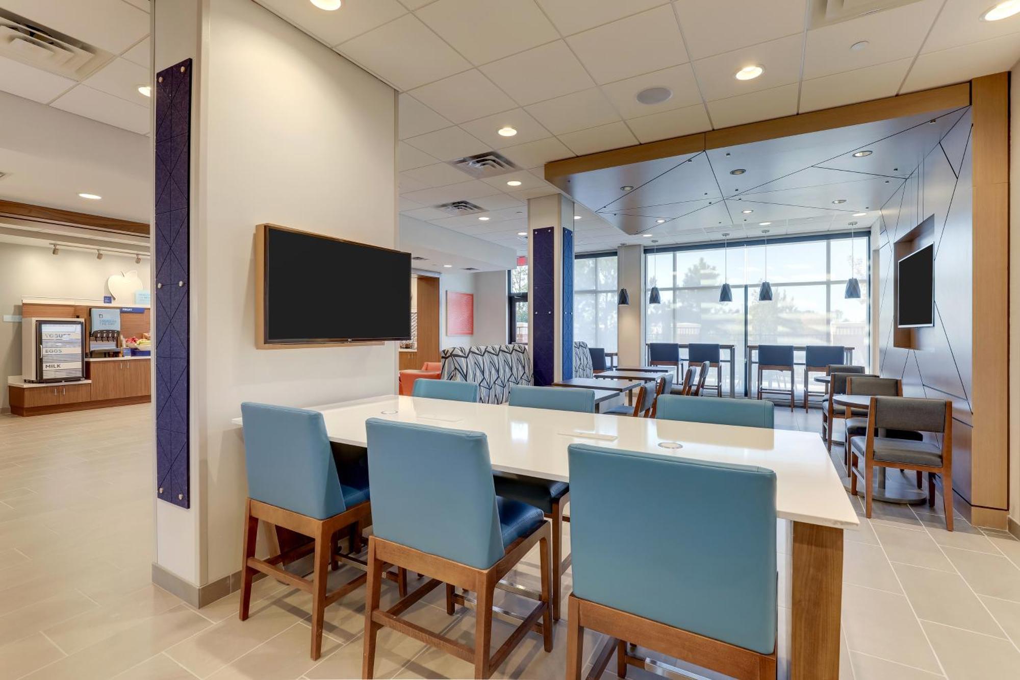 Holiday Inn Express Holly Springs - Raleigh Area By Ihg Buitenkant foto