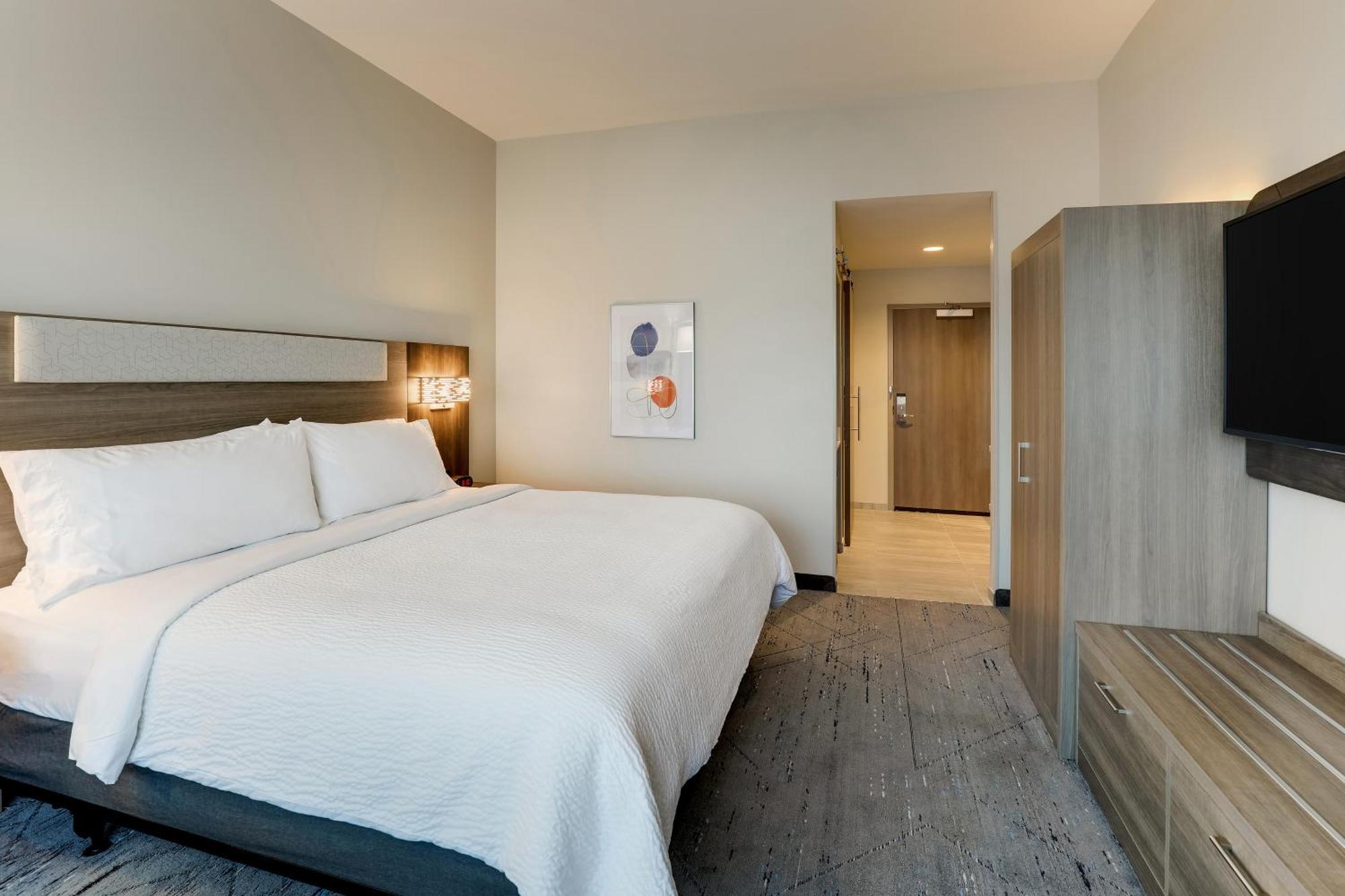 Holiday Inn Express Holly Springs - Raleigh Area By Ihg Buitenkant foto