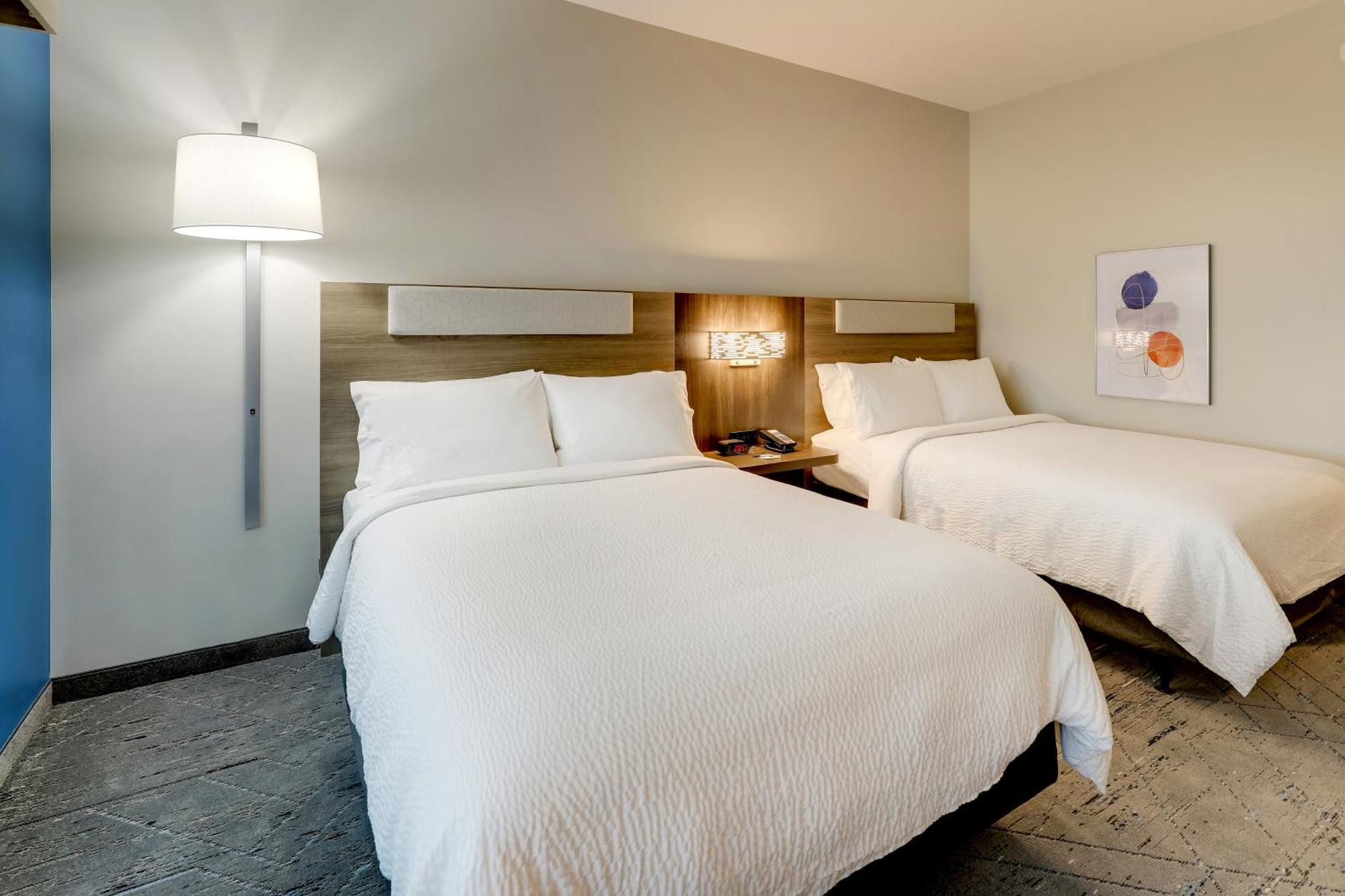 Holiday Inn Express Holly Springs - Raleigh Area By Ihg Buitenkant foto